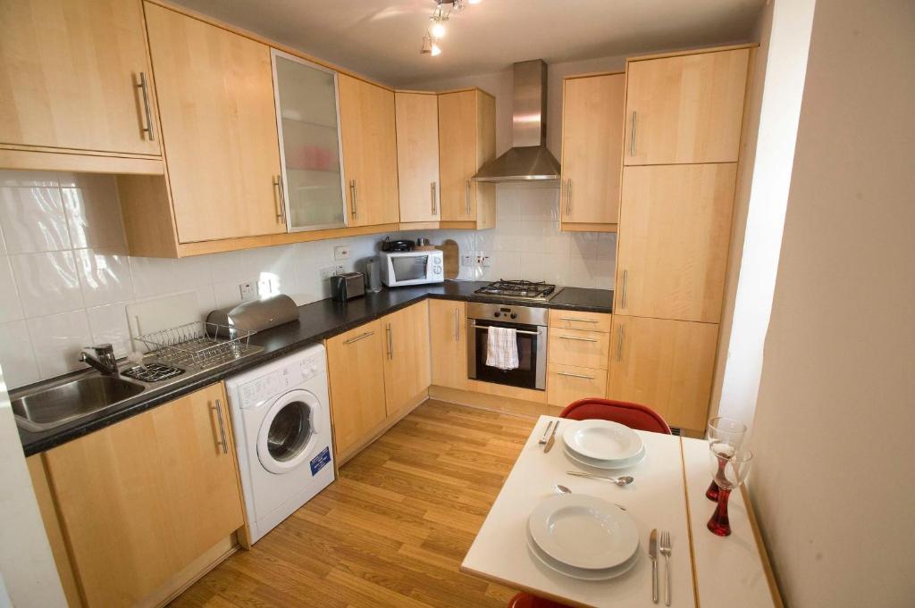 إدنبرة Innercitylets - Royal Mile الغرفة الصورة