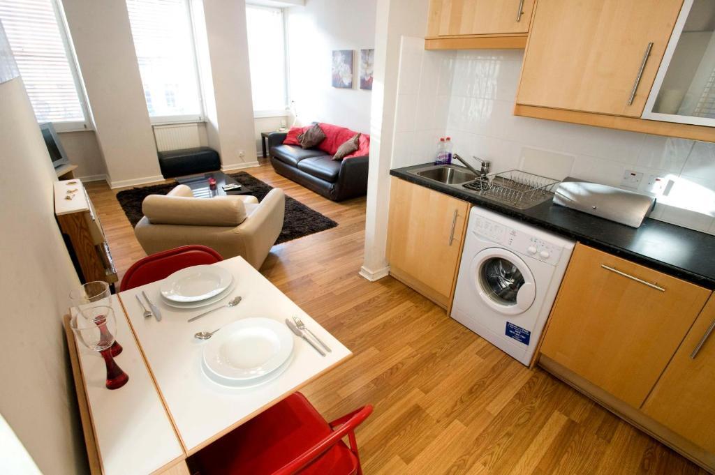 إدنبرة Innercitylets - Royal Mile الغرفة الصورة